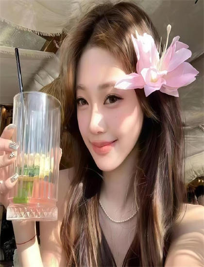 专业情色片评论：76号恐怖书店：恐惧罐头的技术创新与艺术成就 ——深入探索情色片的艺术世界